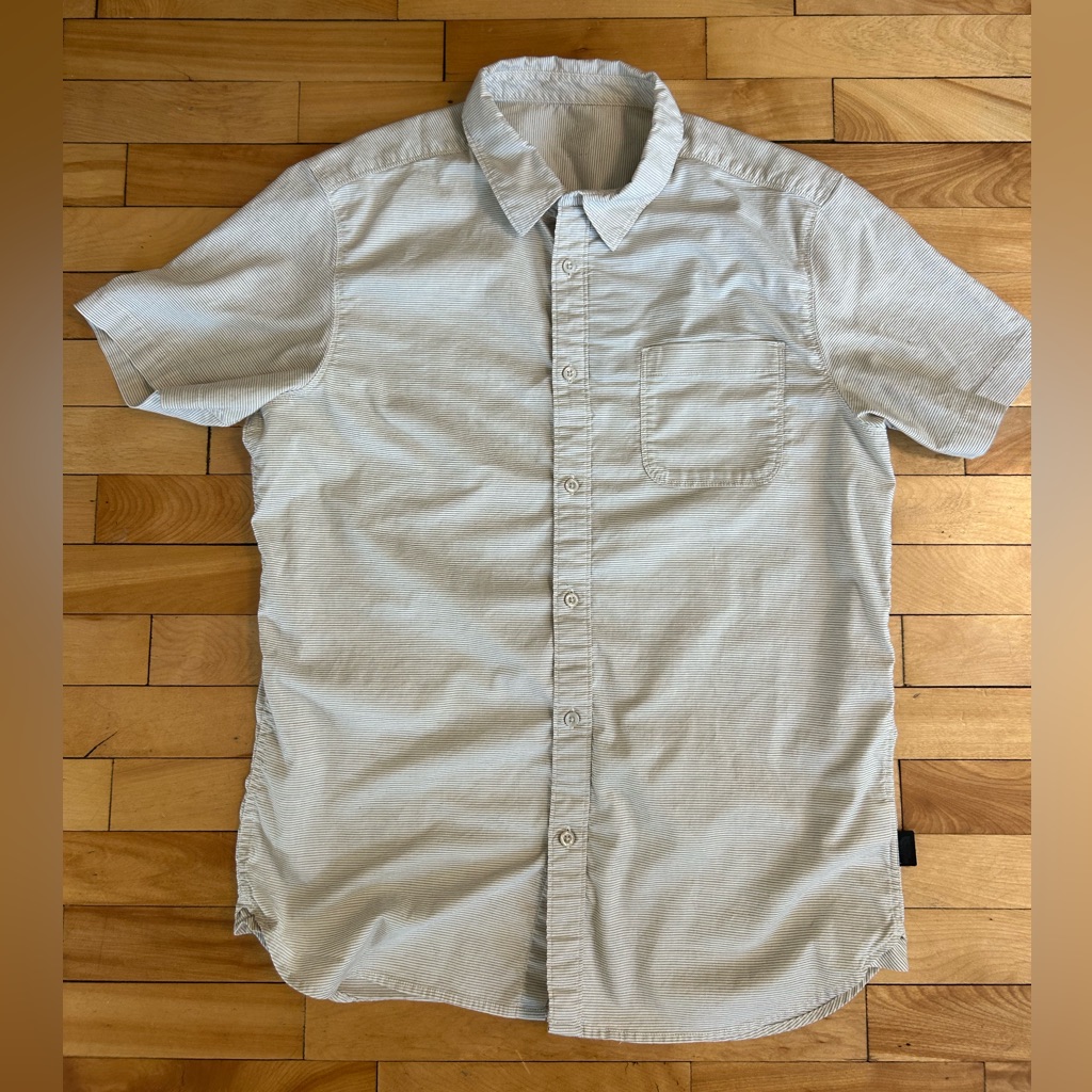 The North Face Tan/Cream Small Stripe Shortsleeve Buttondown Pocket Shirt Size L